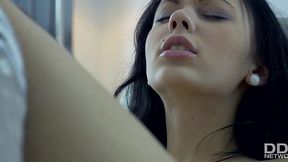 Slutty Vixen Sheri V Fingers Her Pussy to Climax