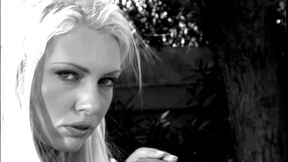 jessica jaymes strap-on fucks kelle marie outdoors