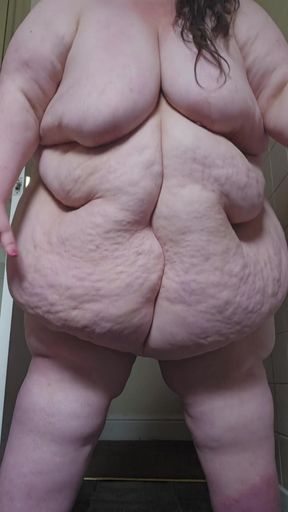 SSBBW Giant Walking Towards You
