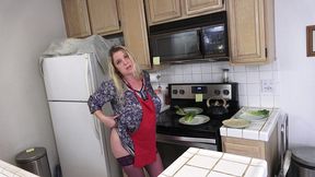 milking stepson in the kitchen before his date