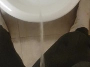 DESPUES DE LA CORRIDA SIEMPRE ME MEO // AFTER THE STORM ALWAYS ARRIVES THE PISS