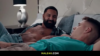 The Shy guy - Zak Bishop, Dominic Pacifico