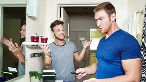 Quick anal blasting wtih Connor Maguire and Max Wilde
