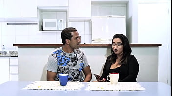 Mulher viaja eu contrsto uma profissional do sexo