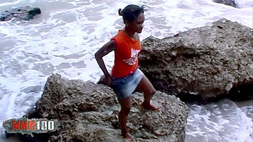 Shania & Terry: Interracial Beach Fucking
