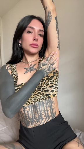 Domme takes control of armpit action