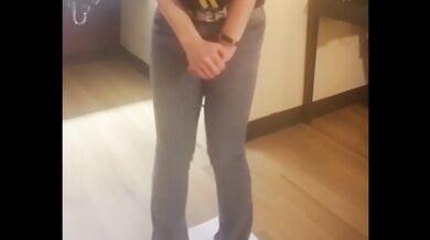Mom’s soaked jeans scream as she limps desperate to pee