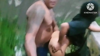 MEU MARIDO LEVOU MINHA AMIGA NA RUA DO SEXO