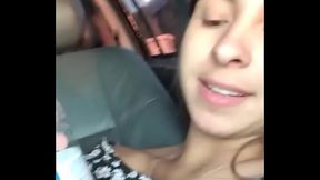 Leonardo se acabando com a novinha no carro