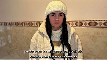 Invito a mi casa a chica desconocida del metro y terminamos follando