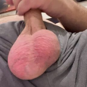 Quick wank and big cumshot