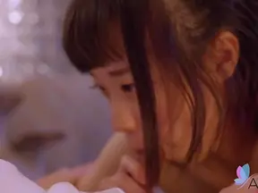 Sexy Long-Haired Chinese Beauty Yuli Fucks Her BF With Wild Passion