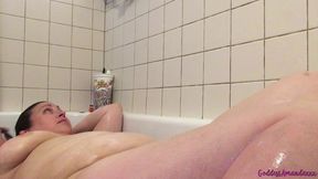 Naked Big Boobs BBW in the Bathtub