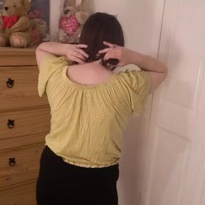 wife going braless under her shirt