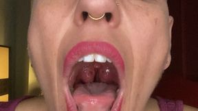 mouth tour and gag reflex