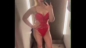Teen slut squirts and gets fucked in public changing room