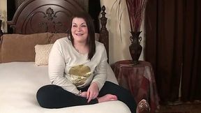 Brunette Phat-assed BBW Gets Her Shaved Cunt & Fucked Hard At the Casting