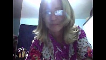 Married exhibitionist on webcam!
