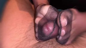 2hotfeetforyou - Afterwards, you get to cum in same nylons again (Part II)