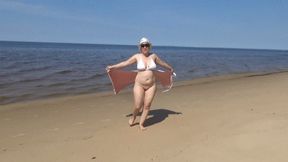 Mommy nude beach