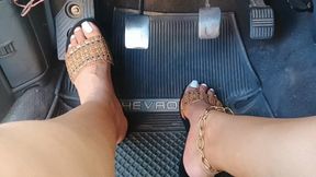 Pumps car pedals with low flip-flops (3)