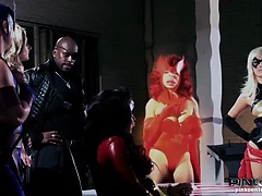 Group of sex loving super heros getting it on