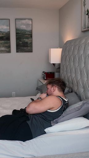 Bubble Butt Blonde Loves to Help Behind the Scenes - Eva Nyx
