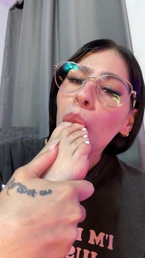 Toe-sucking solo self pleasure