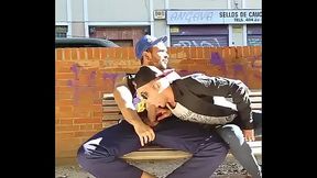 Chupando su compa&ntilde_ero del trabajo