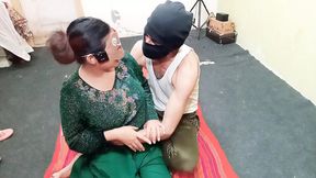 Indian Desi Bhabhi ko Neighbor&#039;s ny Ghar Bulaya aur Chod Diya Desi Bhabhi Lund ki Pyaci Desi Sex Hindi Audio