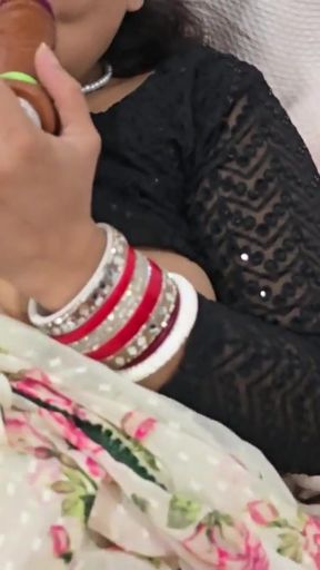 new married desi bhabhi ne khud se chut ka pani nikala   Clip 3