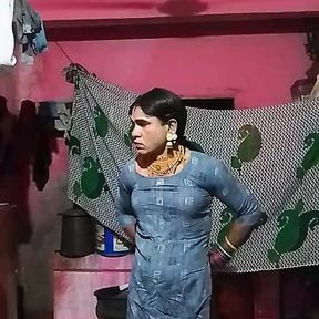 Maduri bhabhi crasdressing