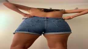 experimentando roupa e me masturbando no provador - esposaheyya