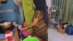 Stepsister Cooking While Masturbating