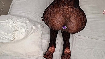 Missblackreey - Hot Black Girl in Sexy Bodystocking with Butt Plug