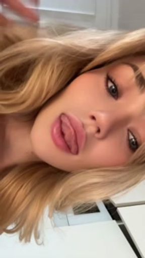 What kind of clothes should your stepsister wear at home?😜