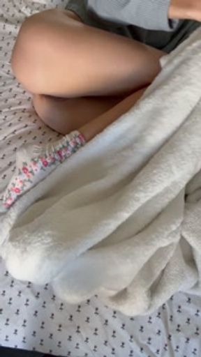 Humping &amp; wetting my blanket &amp; bed