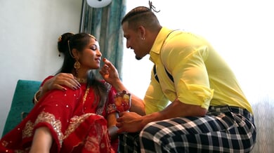 Sunny Leone and Maya Rati drip with jasmine oil and ride their fingers on honeymoon heat