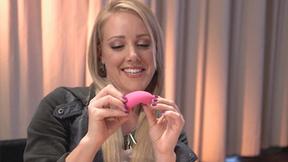 ”Perverted big butt STEPMOM experienced amazing masturbation action”