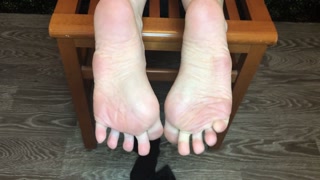 kelly_feet&nbsp;girl show new fishnets foot fetish pov nylon stockings