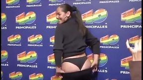 RetoTanga Ense&ntilde_ando la tanga con Andrea Garc&iacute_a - 480P