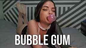 Bubble gum of the maid