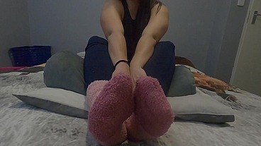 Perfect Feet in Fluffy Socks Foot Worship