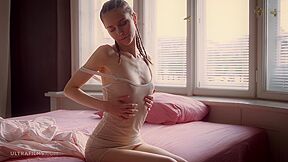 Super Horny Girl Leona Mia Passionately Masturbating On The Bed