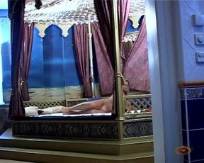 Amateur MILF in harem room