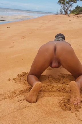Ladysilva gay on the beach hot ass