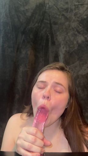 I Love Giving Sloppy Blowjobs