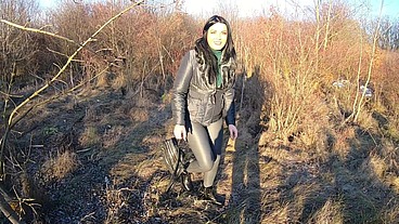 Public Risk in Tight Leather – Cameltoe, Blowjob & Cum on My Downjacket Twice 😈🌲235