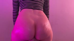 Girlfriend Facesitting Headphones Dom, Ass Ride & Face Cum