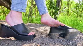Wedges in the Wild – ASMR, Sweaty Soles & Dirty Play